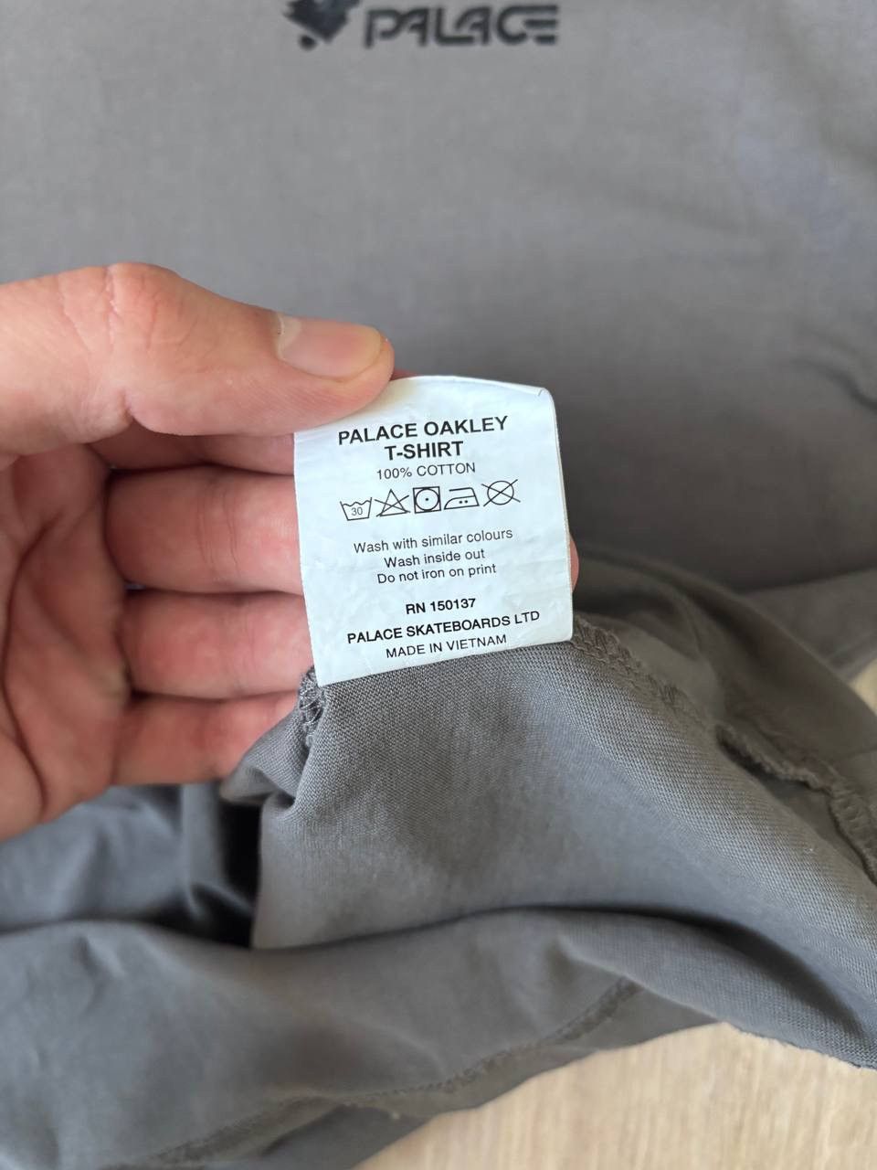 Oakley × Palace Oakley X Palace t shirt men’s very rare Size US L / EU 52-54 / 3 - 8 Thumbnail