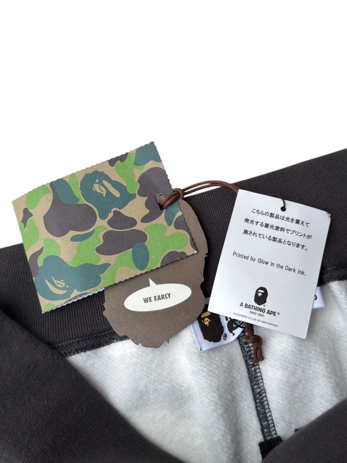 Bape BAPE Black Glow in the dark Camo Shark Sweatpants Size US 32 / EU 48 - 8 Thumbnail