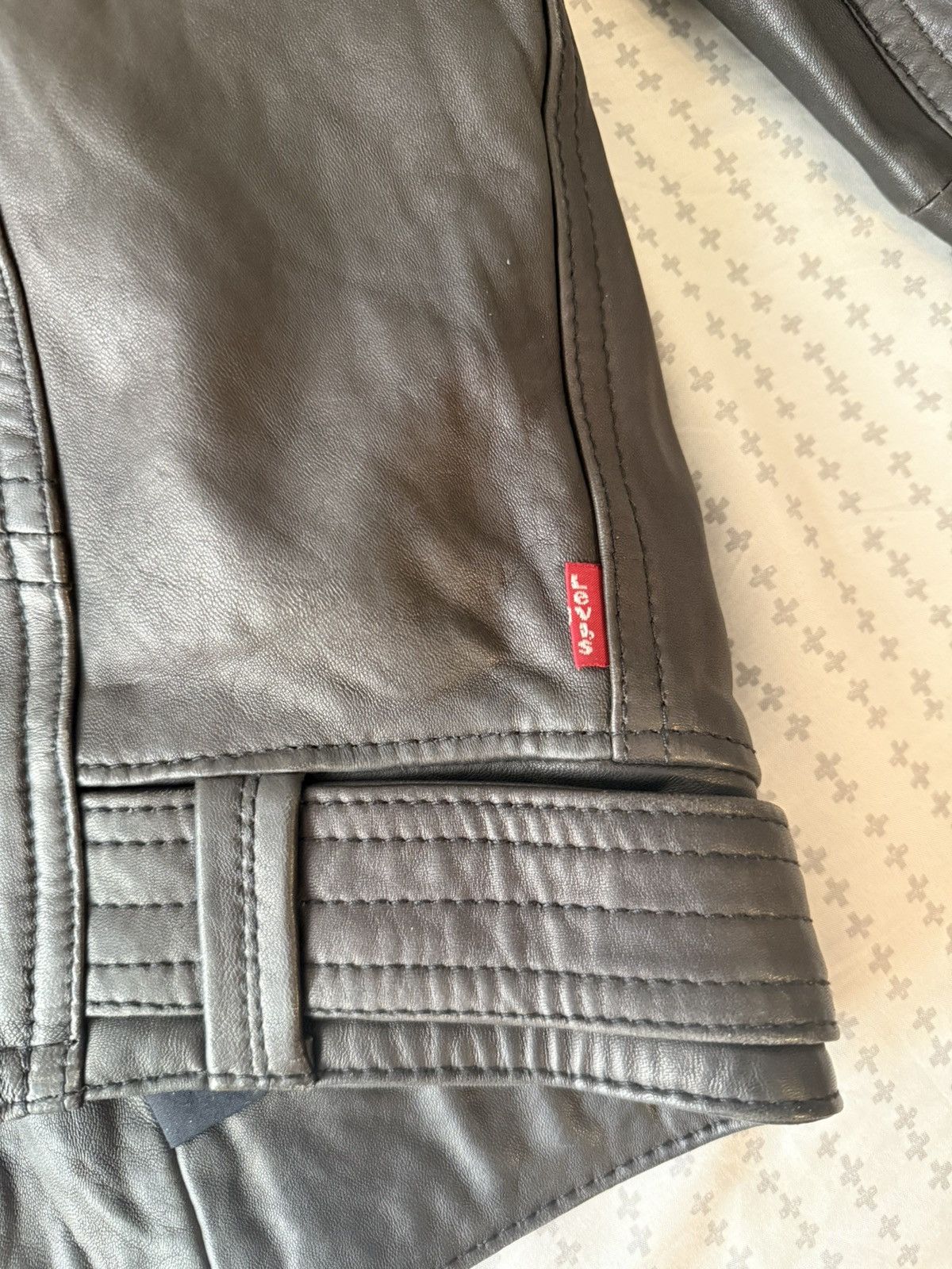 Levi's Vintage Levis round patch moto leather jacket Size US S / EU 44-46 / 1 - 7 Thumbnail