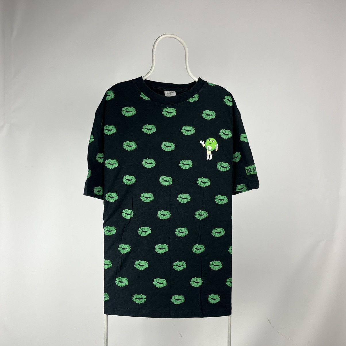Band Tees Vintage M&Ms tshirt multi logo size XXLarge Size US XXL / EU 58 / 5 - 1 Thumbnail