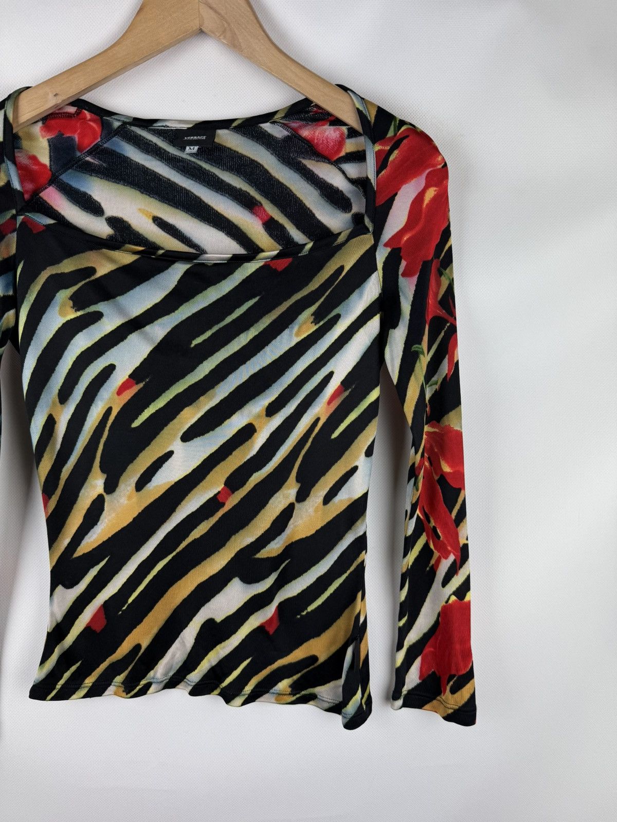Versace Jeans Couture Versace Jeans Couture VTG Long Sleeve Patterned Tunic Blouse Size M / US 6-8 / IT 42-44 - 3 Thumbnail
