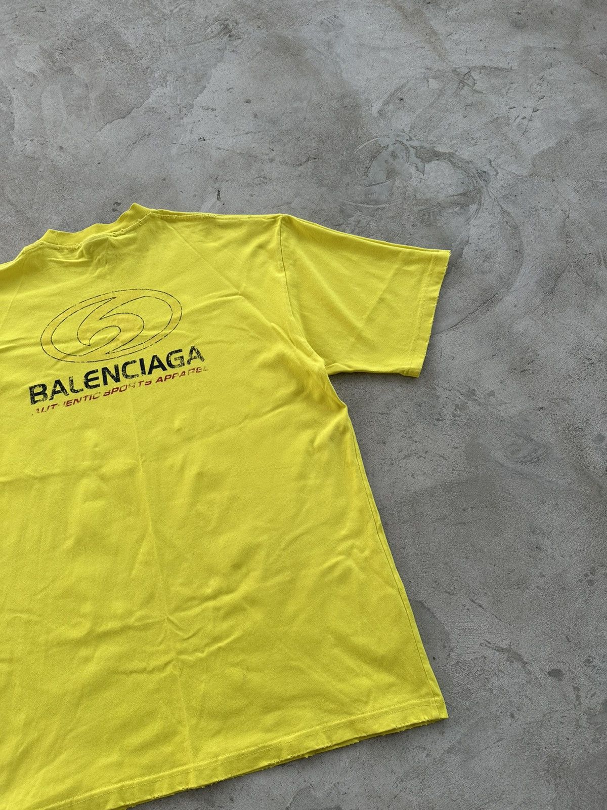 Vintage Balenciaga Style Unisex Graphic Logo T-Shirt Authentic Size US L / EU 52-54 / 3 - 7 Thumbnail