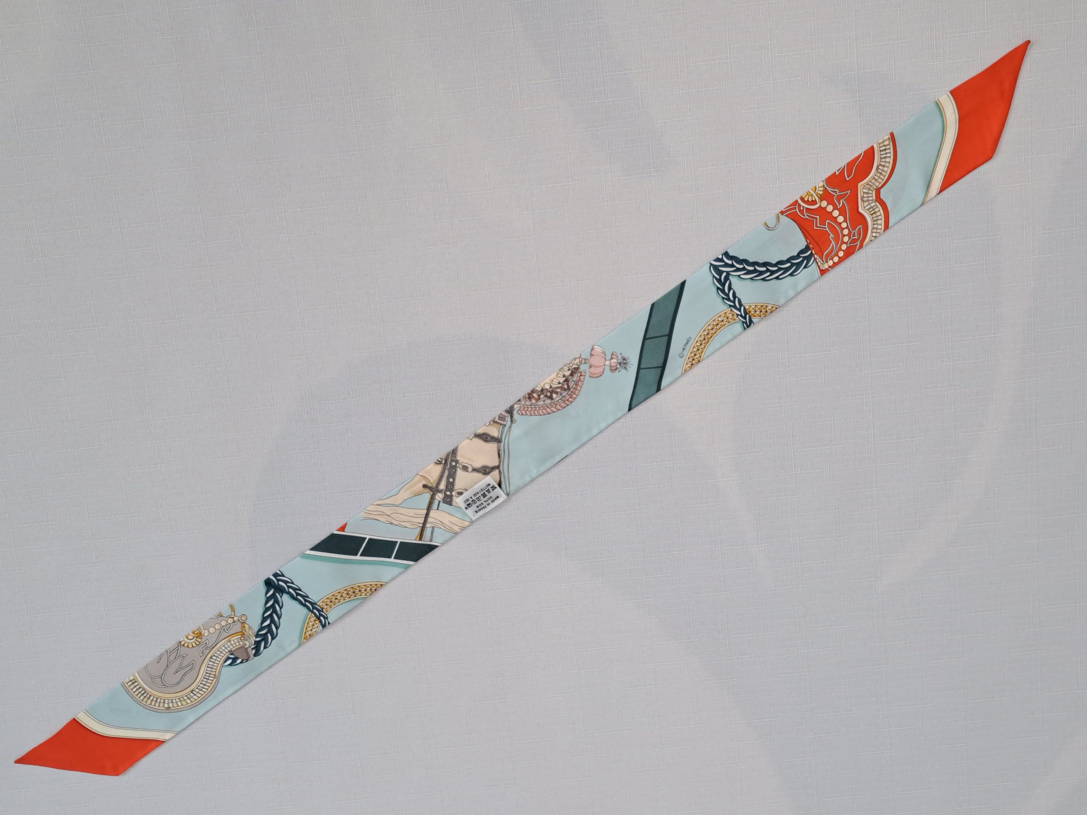 Hermes HERMES Paris silk twilly scarf. Size ONE SIZE - 11 Thumbnail