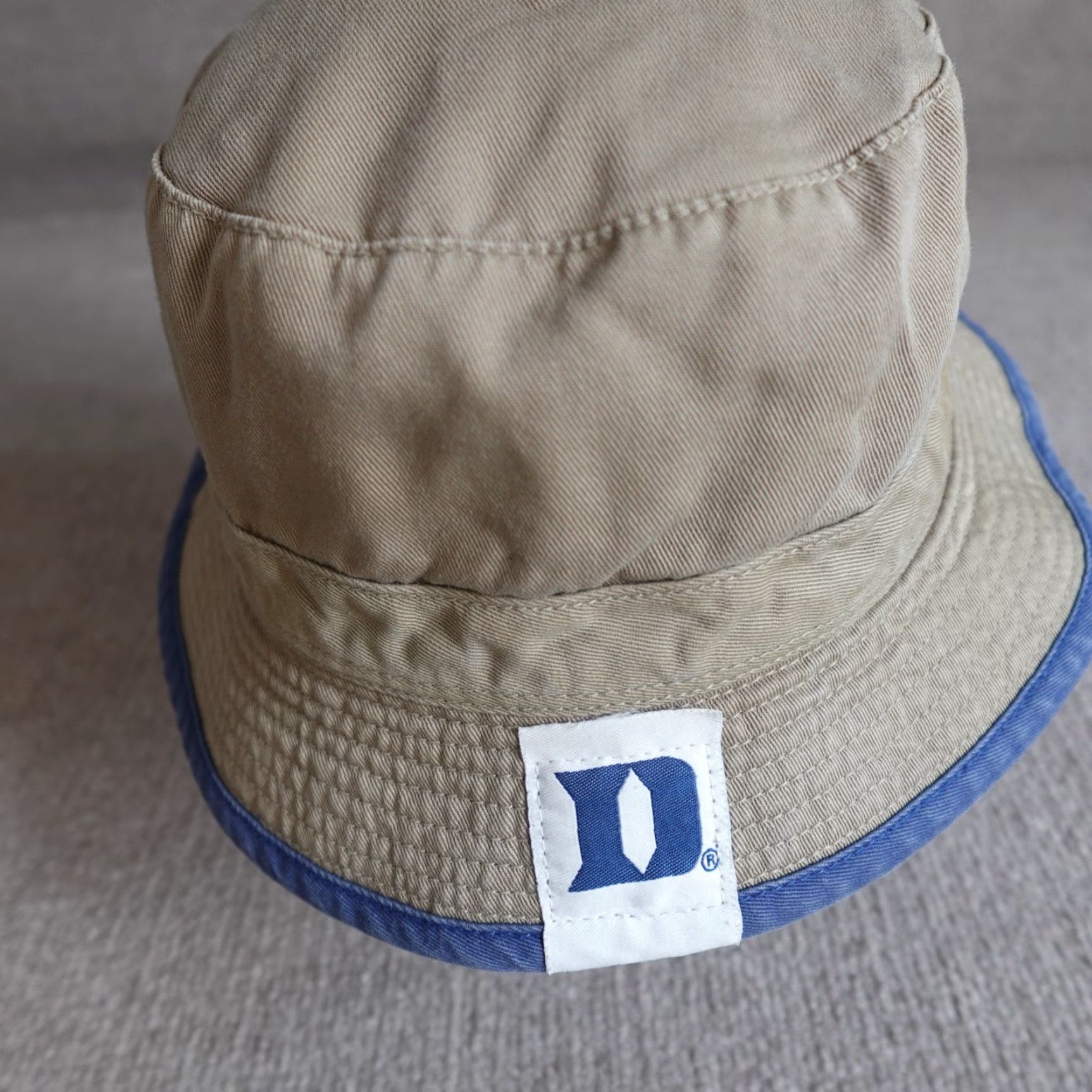 Nike VINTAGE Nike Bucket Hat Duke University Blue Devils Reversible Hat Men One Size Blue University 90s? Size ONE SIZE - 6 Thumbnail