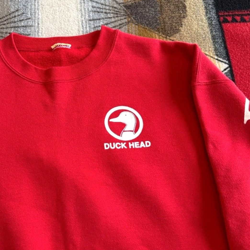 Vintage VINTAGE Duck Head Sweatshirt XL Spell Out Back Nature Outdoor Red 90s Mens Size US XL / EU 56 / 4 - 3 Thumbnail