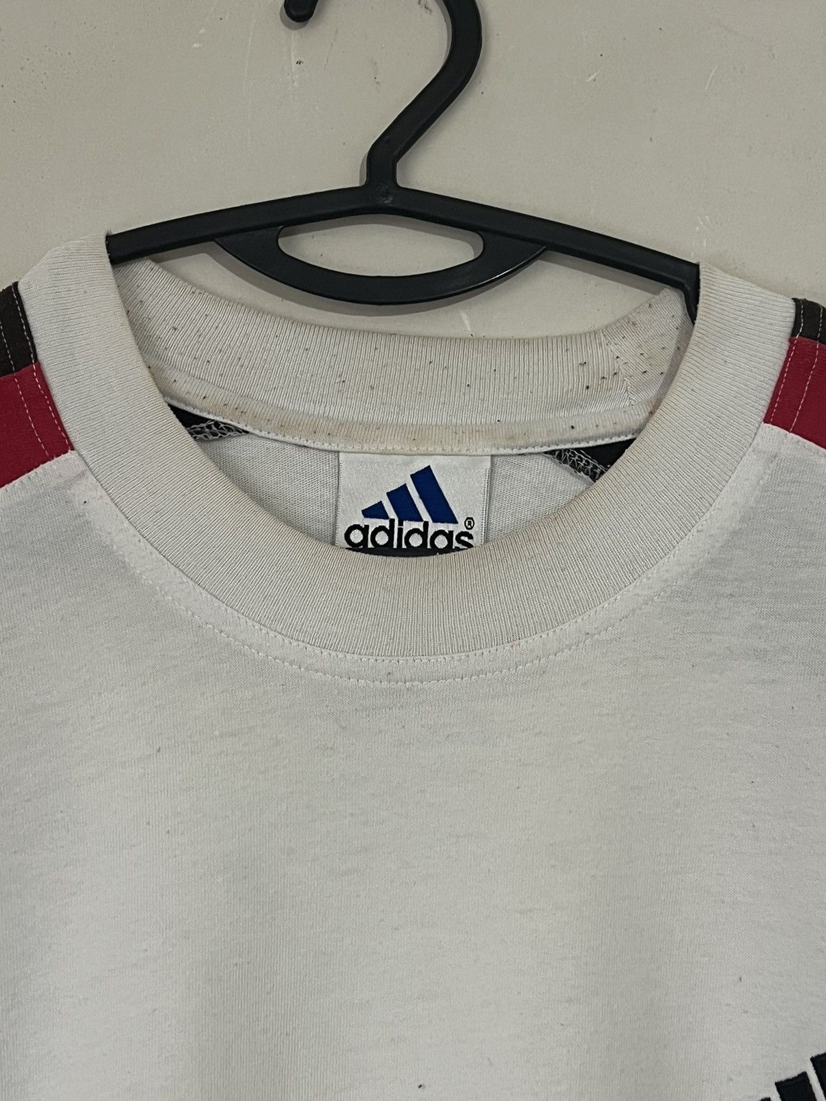Vintage Vintage Adidas logo tee 90’s Size US L / EU 52-54 / 3 - 4 Thumbnail