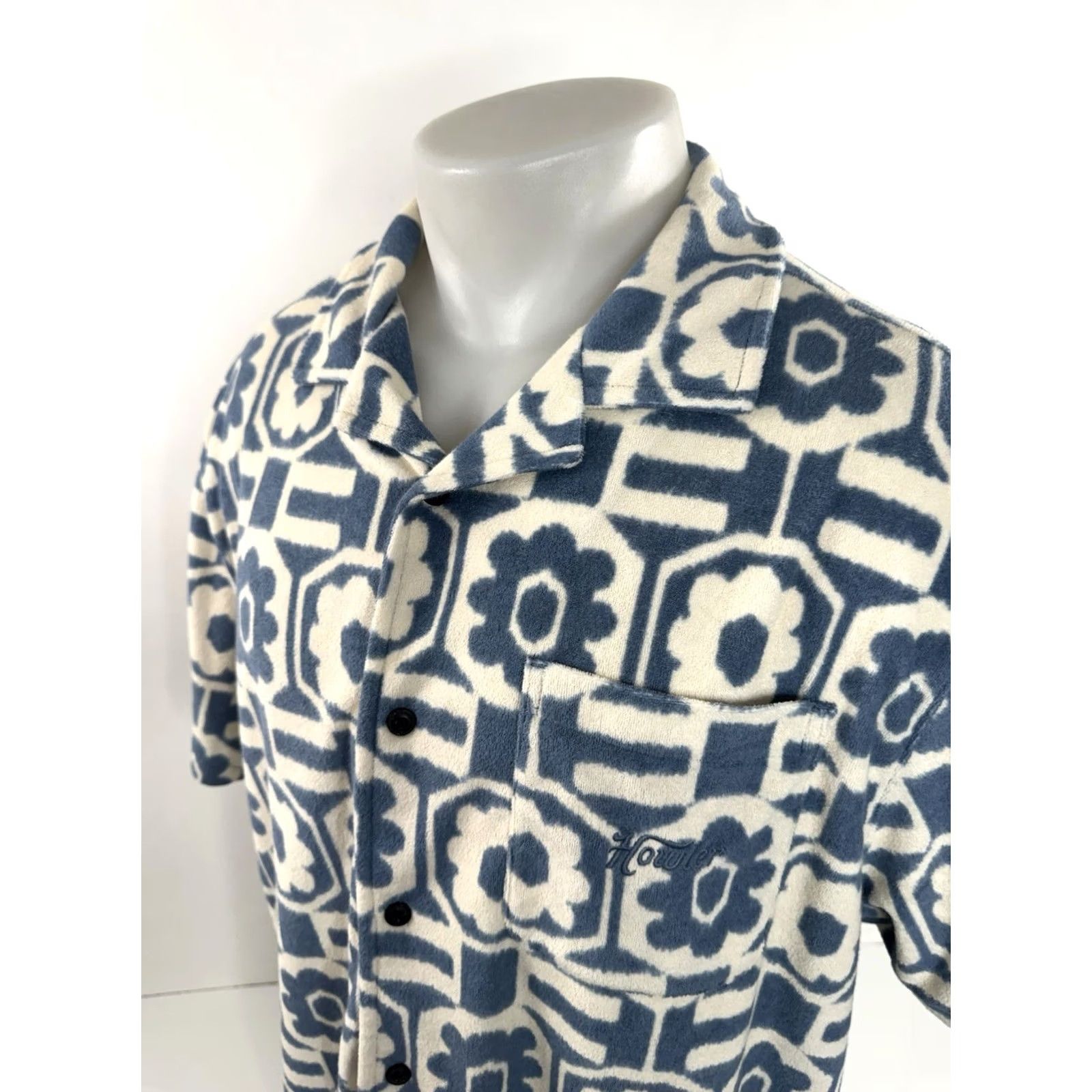 Howler Brothers Howler Brothers Embroidered Floral Terry Cloth Towel L Beach Shirt Men Short Sleeve Button-Up Blue / Ivory XX Size US L / EU 52-54 / 3 - 3 Thumbnail