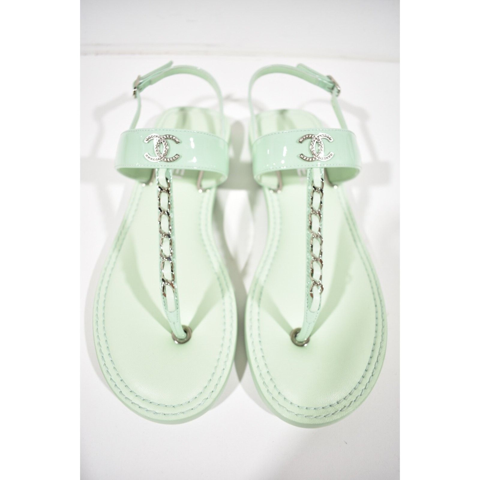 Chanel Chanel 22C Green Patent Silver Chain CC Logo Mule Slide Size US 7 / IT 37 - 4 Thumbnail