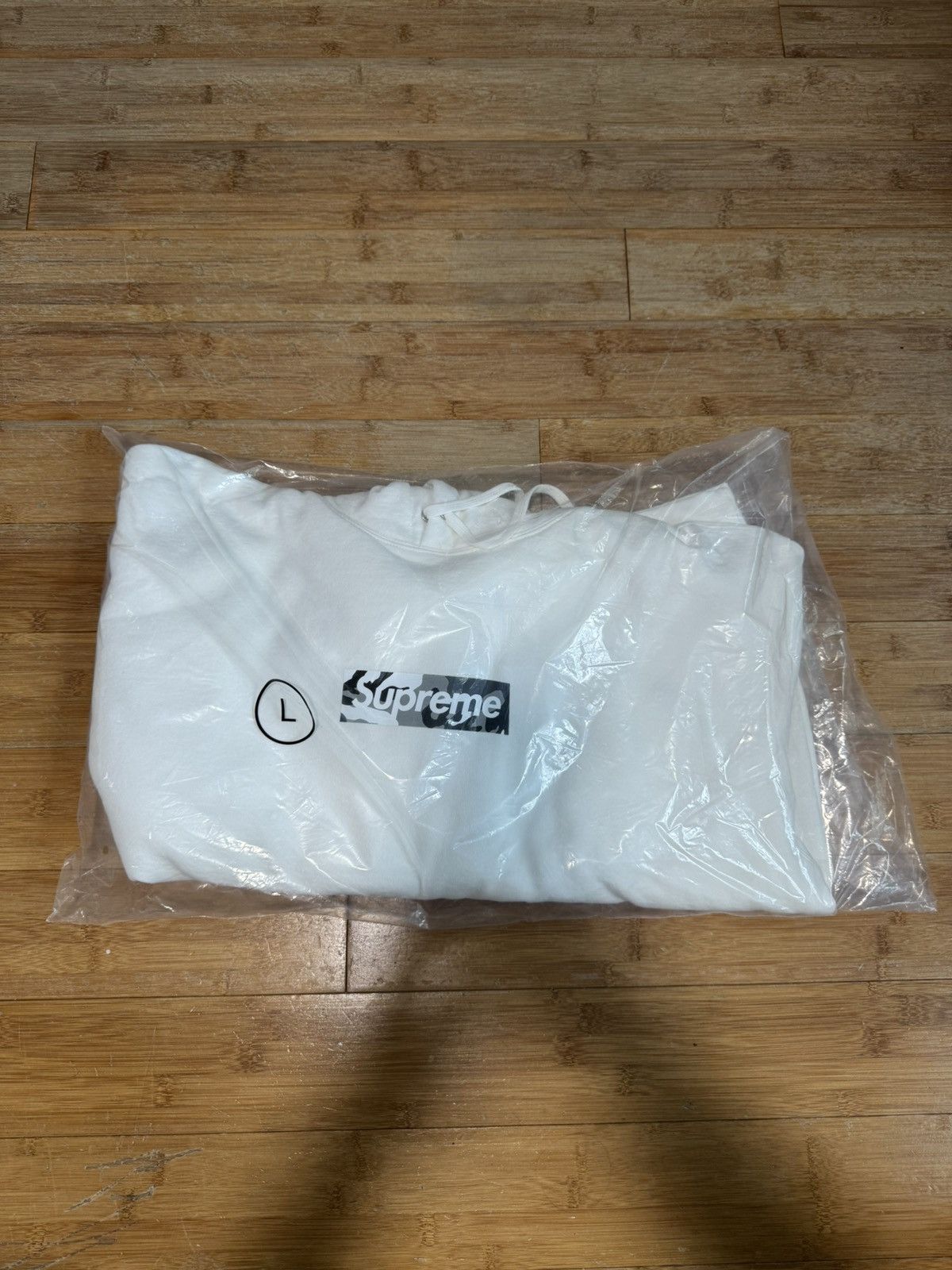Supreme Supreme Miami Exclusive Box Logo Hoodie Size US L / EU 52-54 / 3 - 1 Thumbnail