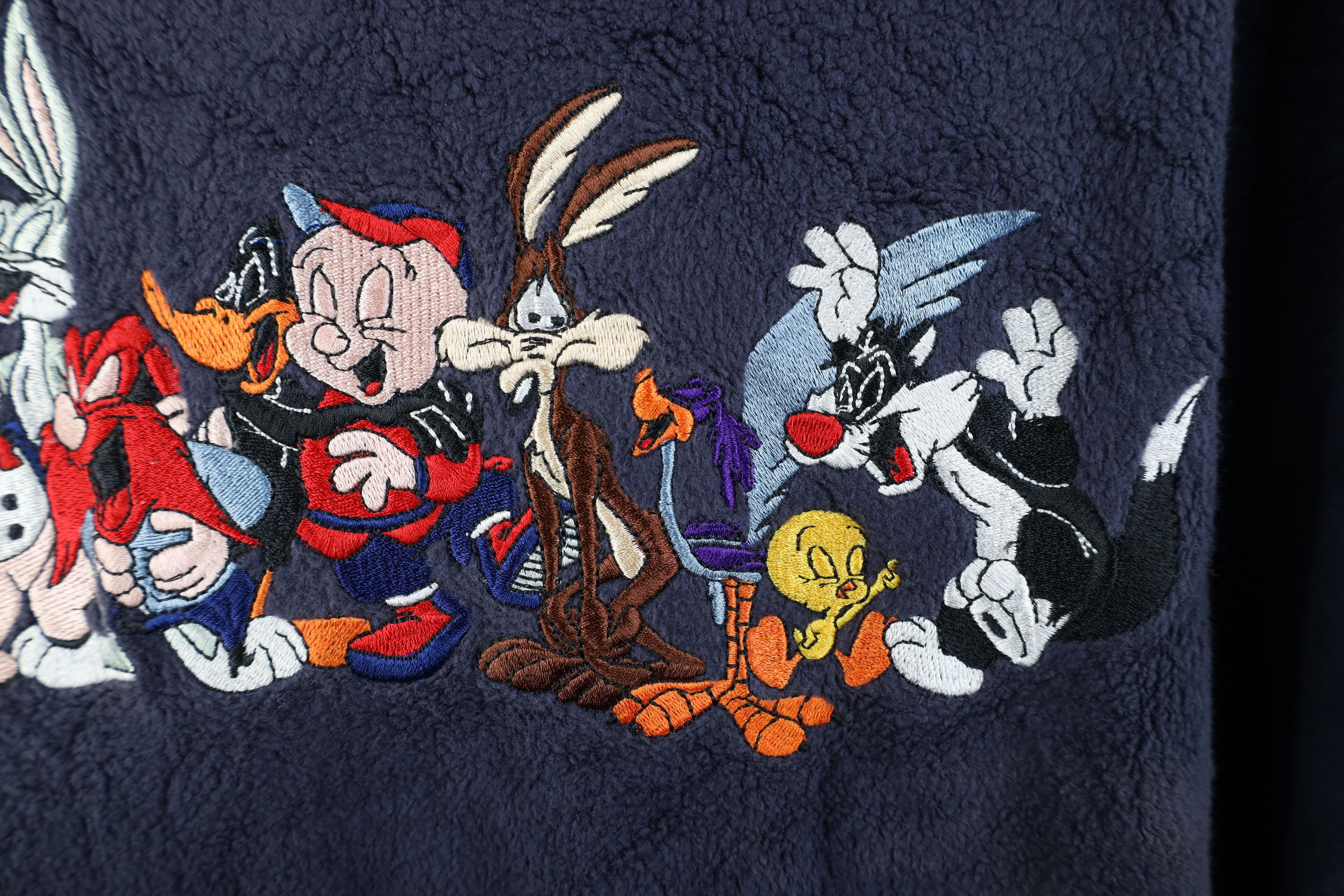 Vintage Vintage 90s Warner Bros Looney Tunes Cartoon Sweatshirt Size US XXL / EU 58 / 5 - 6 Thumbnail