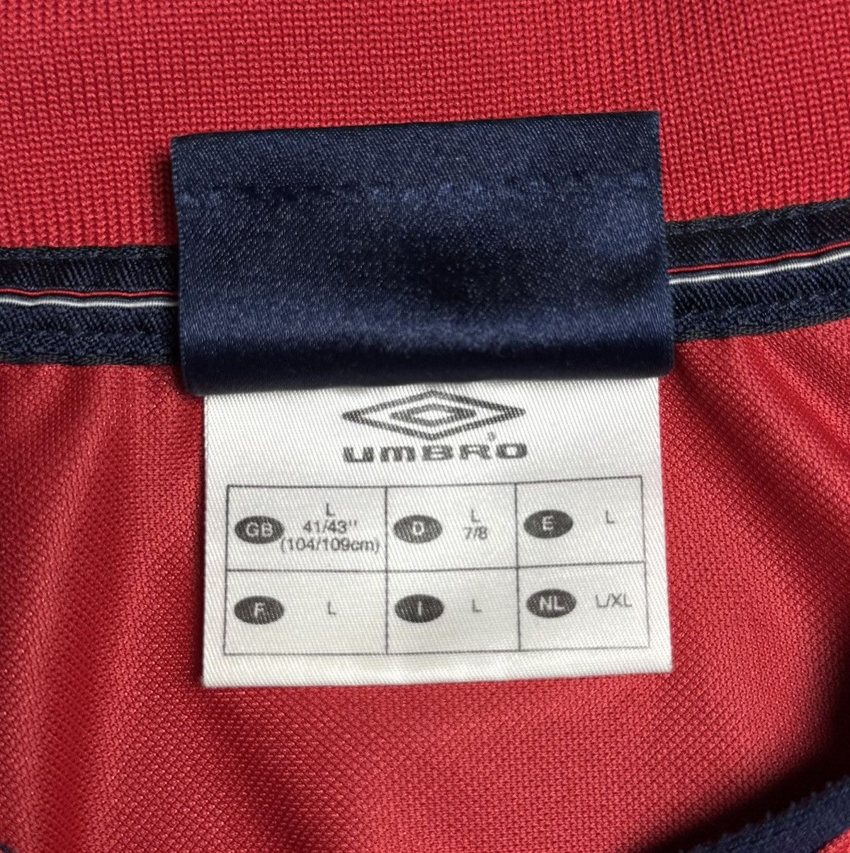 Umbro England 2000 2001 Training Shirt Soccer Jersey Umbro Vintage Size US L / EU 52-54 / 3 - 15 Thumbnail