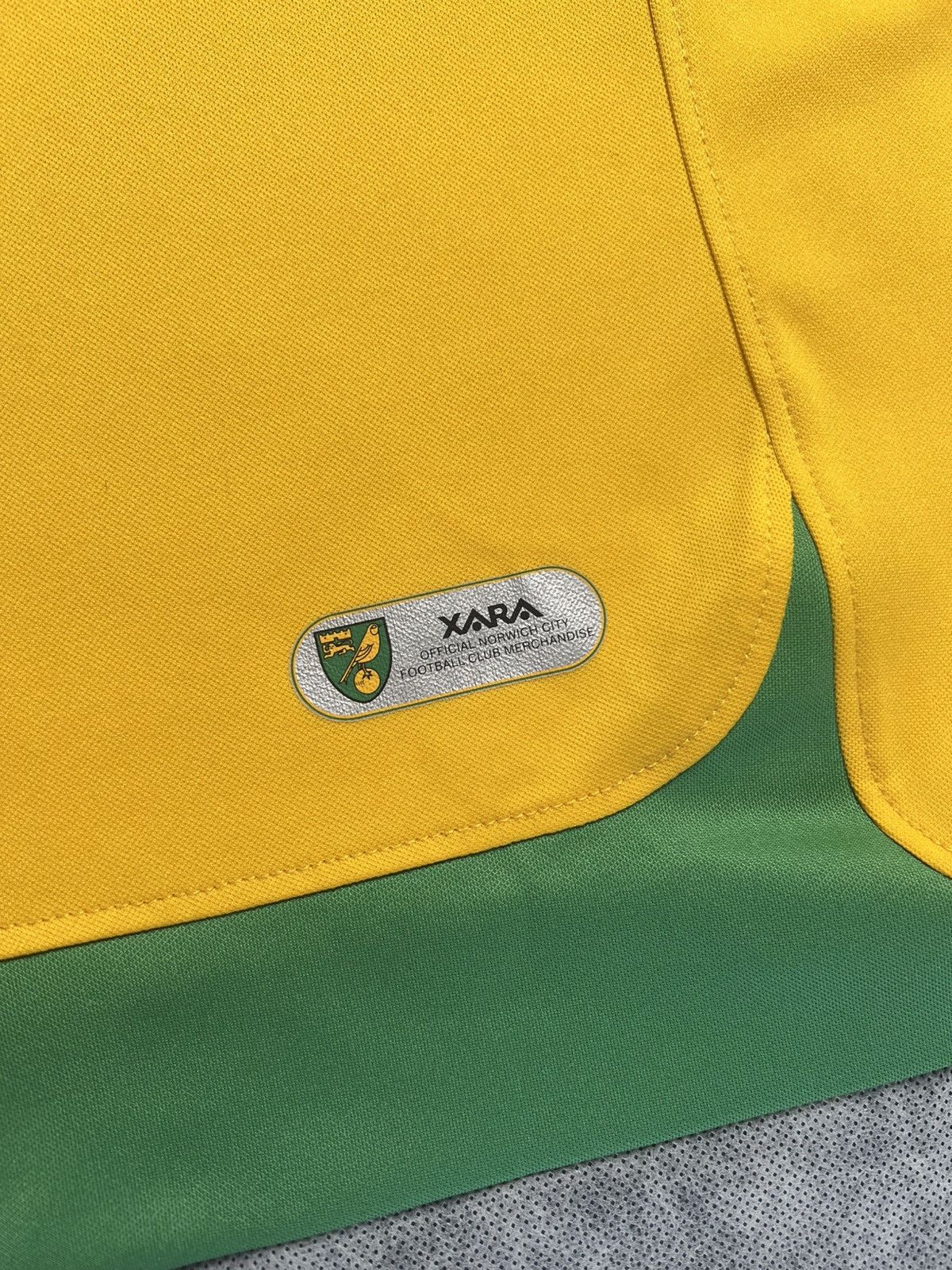 Other Xara Norwich 2010/2011 Home Kit Soccer Jersey Large Size US L / EU 52-54 / 3 - 12 Thumbnail