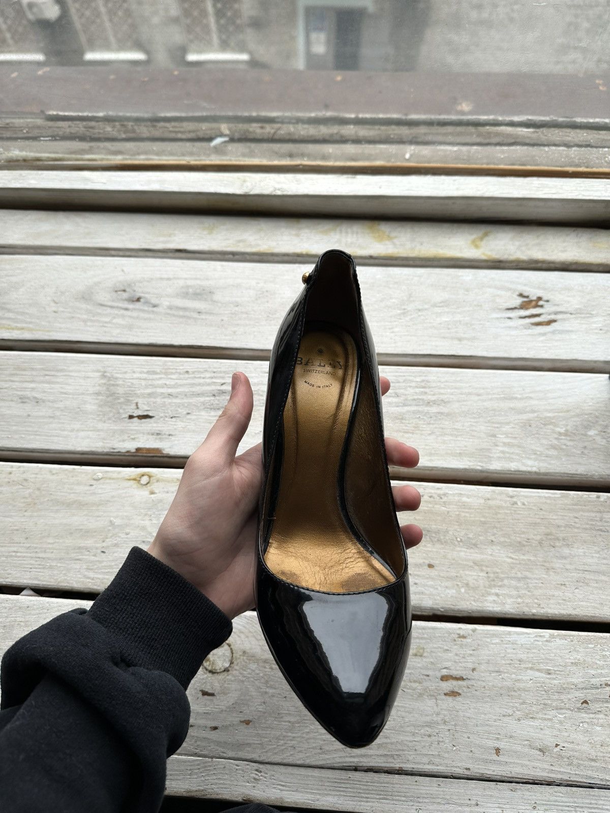 Bally LUXURY 🚨 BALLY VNTG HEELS WOMEN BLACK GOLD LUXURY RARE Size US 8 / IT 38 - 2 Thumbnail