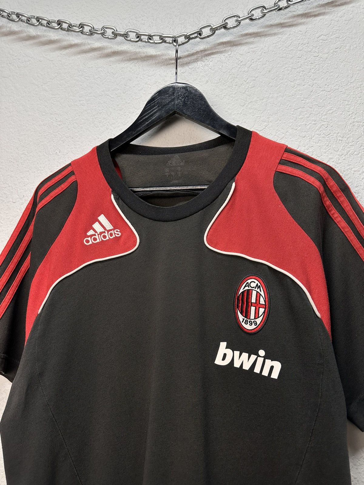 Adidas Vintage Adidas Milan Jersey Black 2008 Italy Rare T-shirt Size US L / EU 52-54 / 3 - 3 Thumbnail