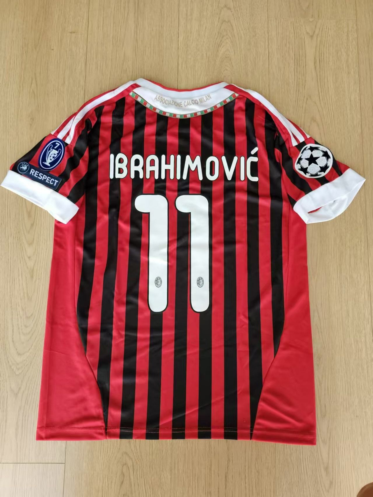 Other 2011 2012 AC Milan #11 Ibrahimović Jersey Size US L / EU 52-54 / 3 - 1 Thumbnail