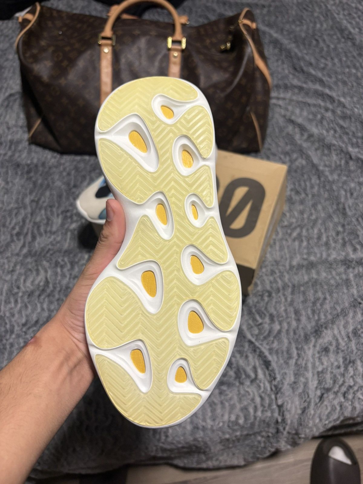 Yeezy Adidas Yeezy 700 V3 “Azareth” Size 8 Size US 8 / EU 41 - 3 Thumbnail