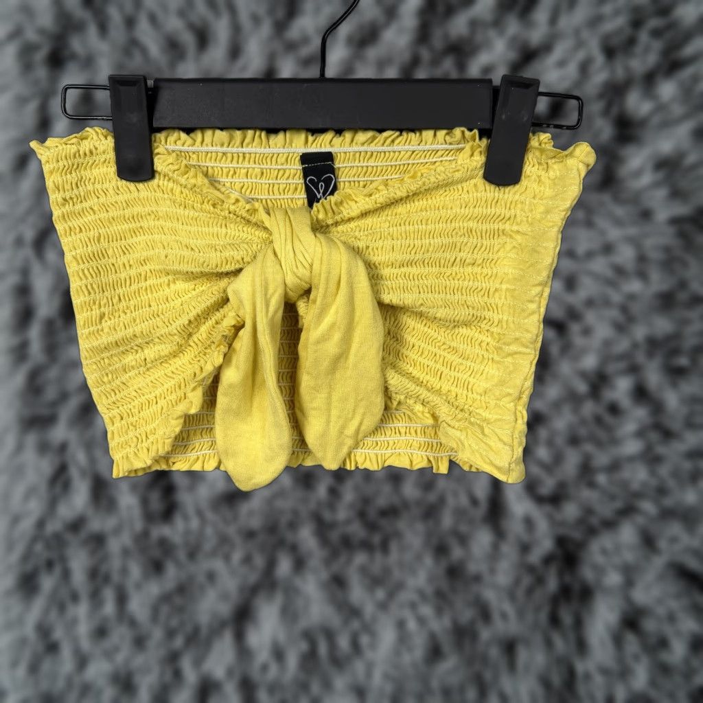 Vintage Windsor Womens M/L Yellow Off-The-Shoulder Cropped Tank Top Tie Front Ruffle Smocked Beach Bohemian Lightweight Summer Casual Vintage No Size M / US 6-8 / IT 42-44 - 1 Thumbnail