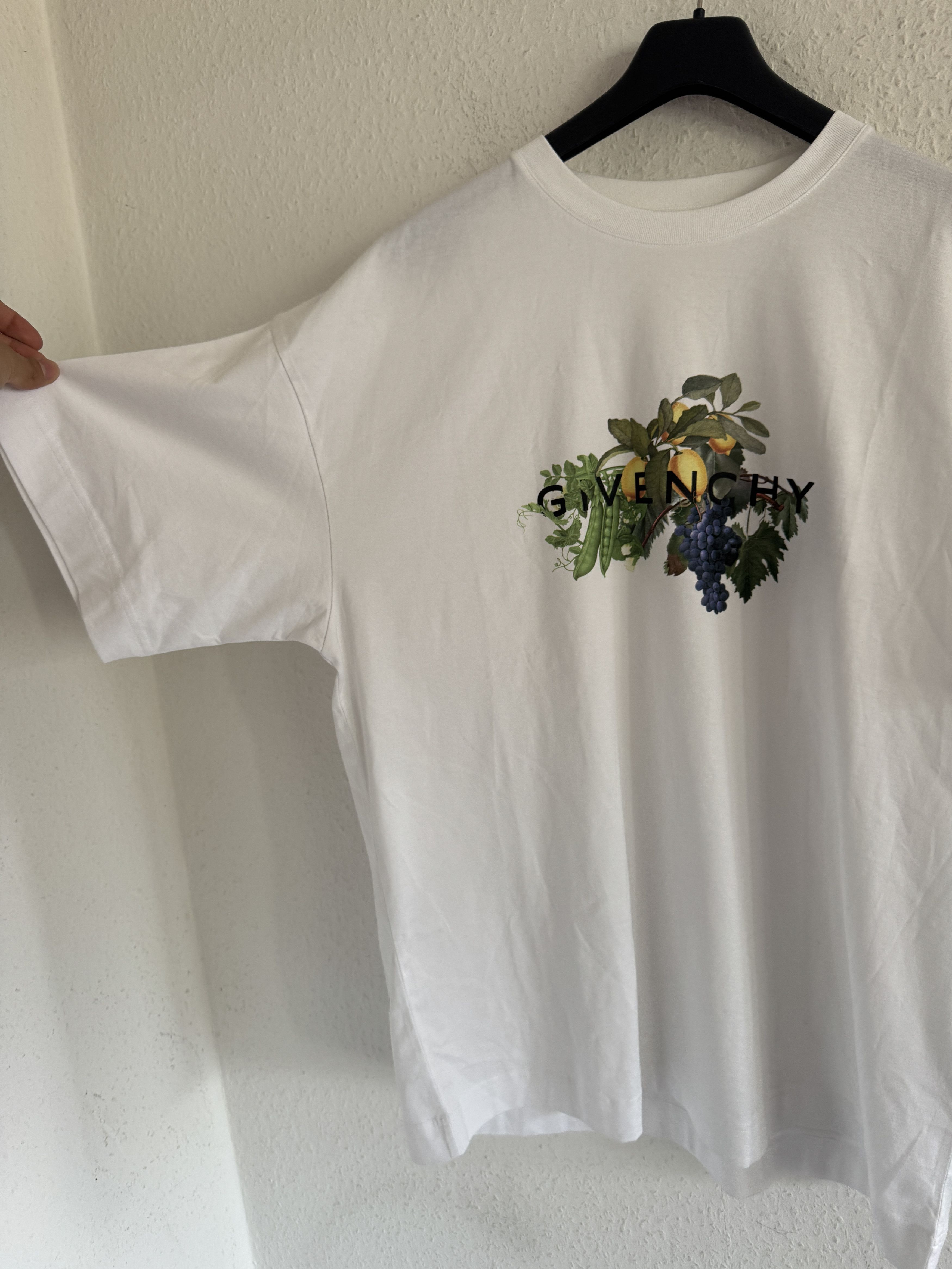 Givenchy Floral Graphic Logo T-Shirt Size US XL / EU 56 / 4 - 11 Thumbnail