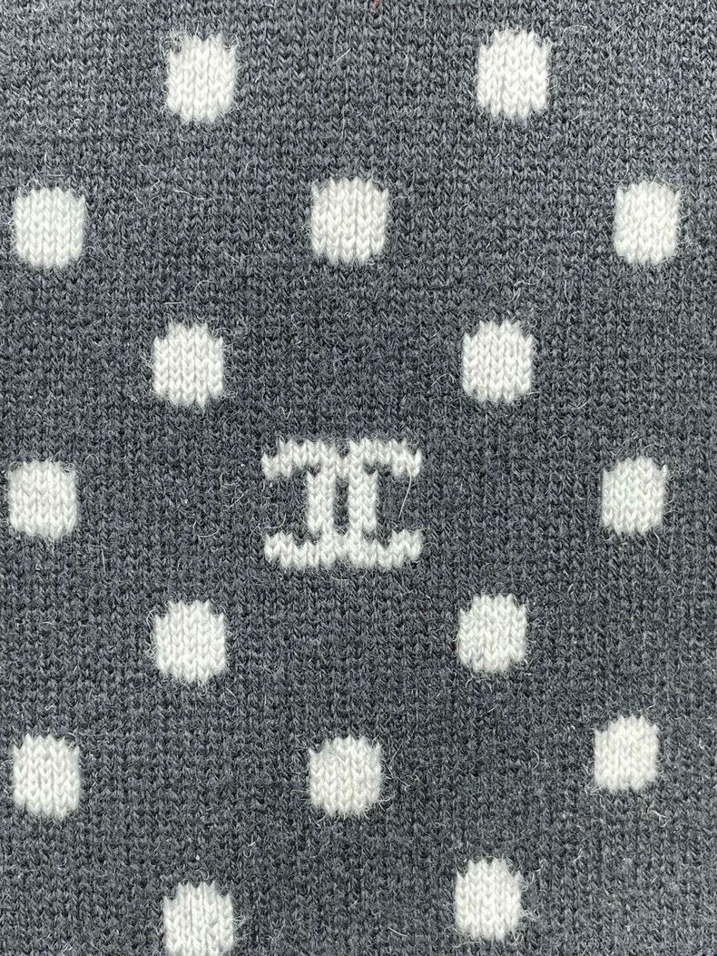 Chanel Chanel Reversible Cashmere Cardigan Sweater -2505 Size US S / EU 44-46 / 1 - 6 Thumbnail