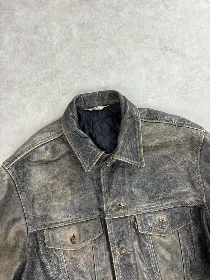 Levi's 1990s Levi’s Grey Eroded Leather Buttoned Trucker Jacket Size US M / EU 48-50 / 2 - 4 Thumbnail
