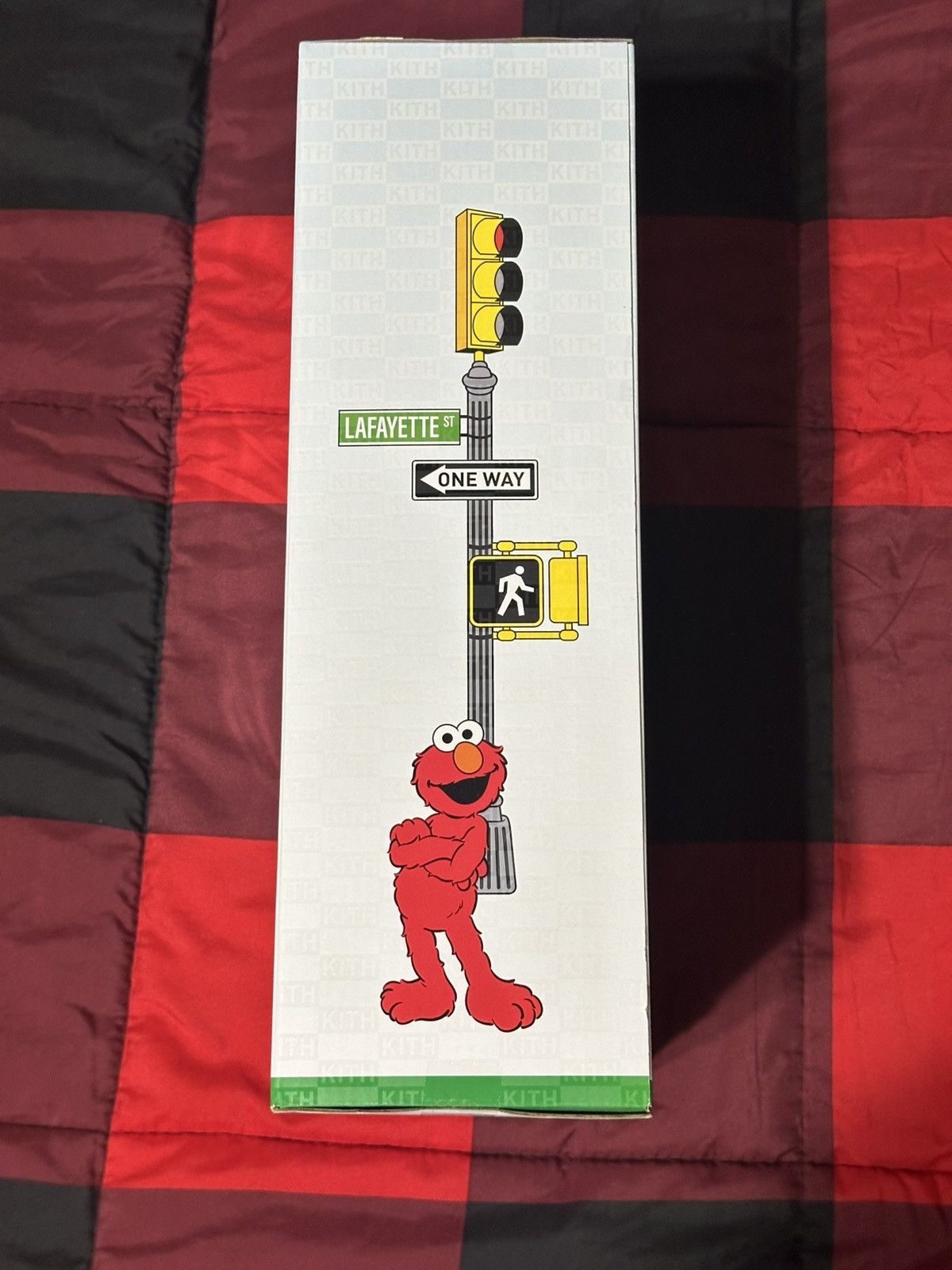 Kith × Ronnie Fieg Kith for Sesame Street Kith and Play Elmo Plush Size ONE SIZE - 3 Thumbnail