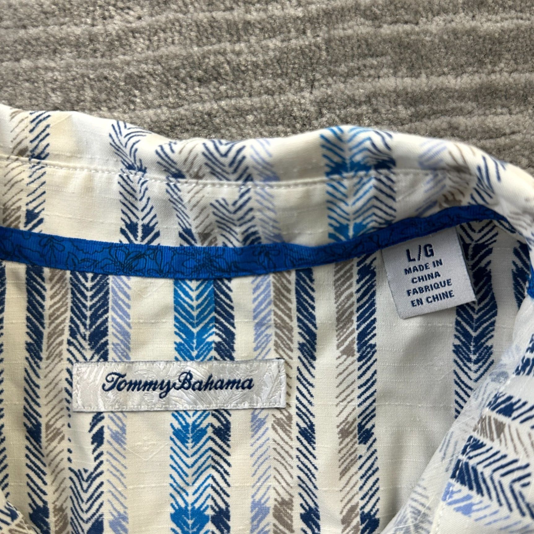 Tommy Bahama Tommy Bahama Shirt Mens Large Beige Blue Camp Button Up Size US L / EU 52-54 / 3 - 7 Thumbnail