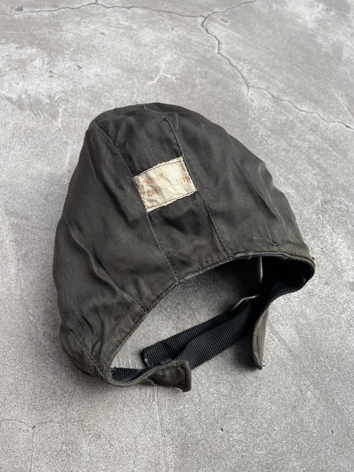 Vintage 1979 Parachute Tester’s Helmet in Leather, Ukrainian SSR Size ONE SIZE - 4 Thumbnail