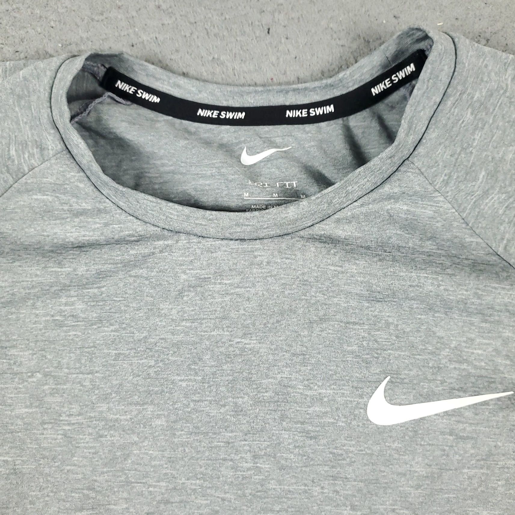 Nike Nike T Shirt Mens Size Medium Gray Swoosh Training Active Short Sleeve Womens? Size US M / EU 48-50 / 2 - 3 Thumbnail