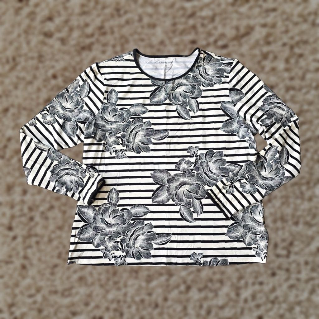 Lands' End **Lands' End Black XL Women's Stretch Floral Striped Outdoors Blouse** User: **Lands' End Black XL Women's Floral Striped Stretch Outdoors Blouse** Size XL / US 12-14 / IT 48-50 - 1 Thumbnail