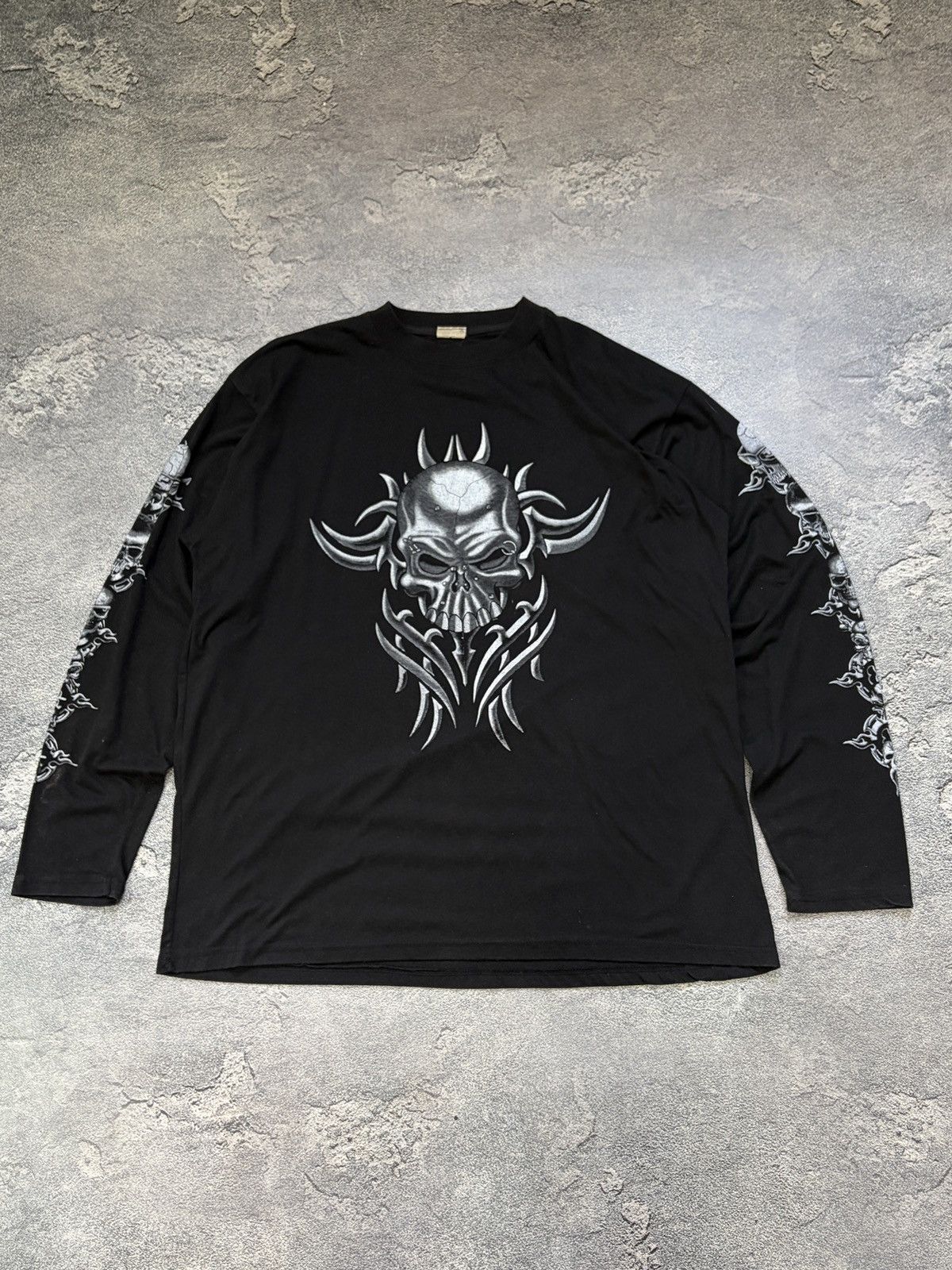 Vintage Vintage Skull Tribal Gothic Long Sleeve Graphic T-Shirt XL Size US XL / EU 56 / 4 - 1 Thumbnail