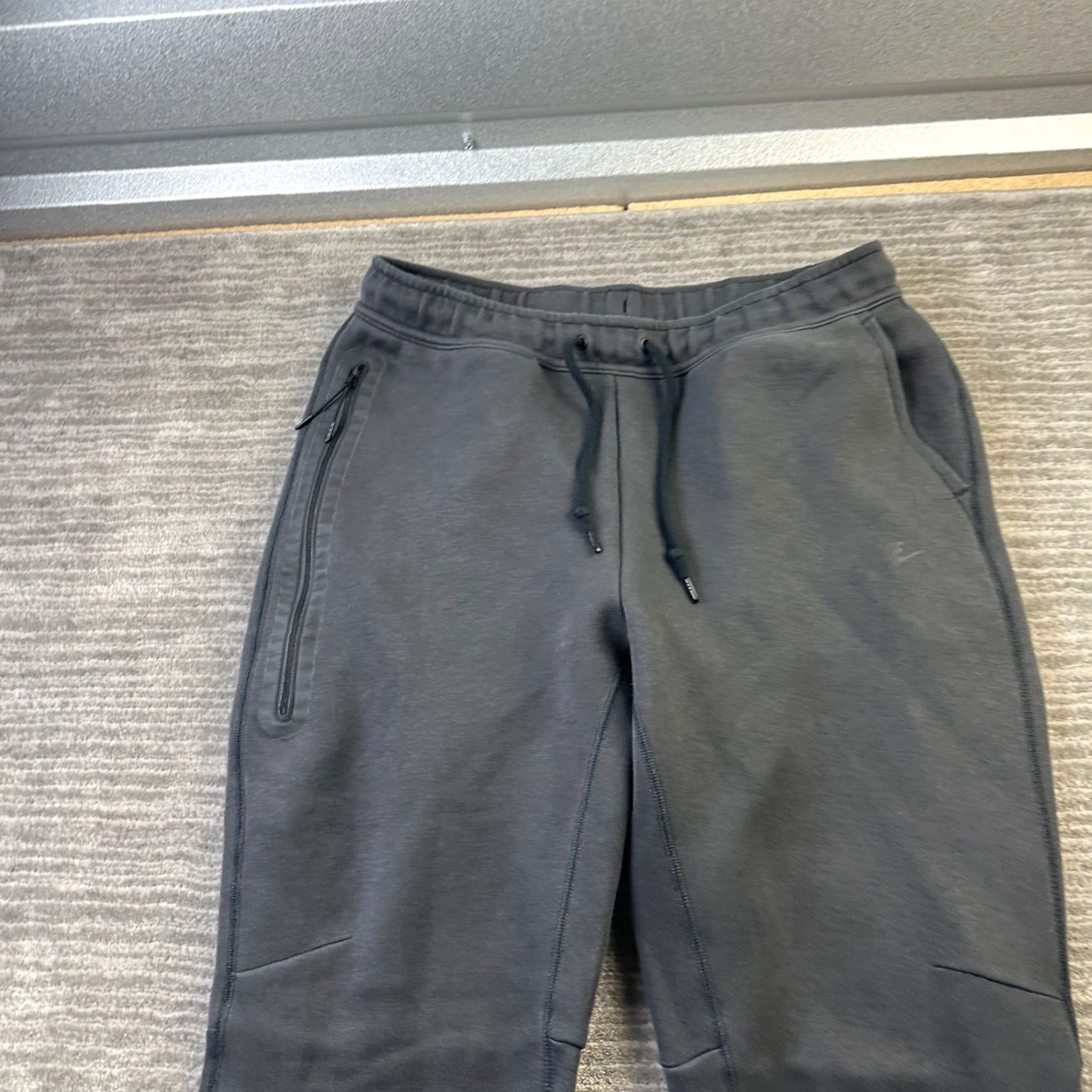 Nike Nike Tech Fleece Pants Mens Large Black Jogger Sweatpants Slim Tapered Pockets Adjustable Waist 32in Inseam 28in Size US 33 - 3 Thumbnail