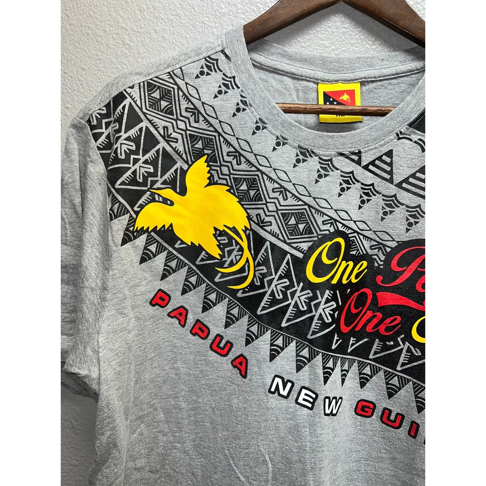 Vintage Papau New Guinea Shirt One People One Nation Gray Tee Large Size US L / EU 52-54 / 3 - 3 Thumbnail