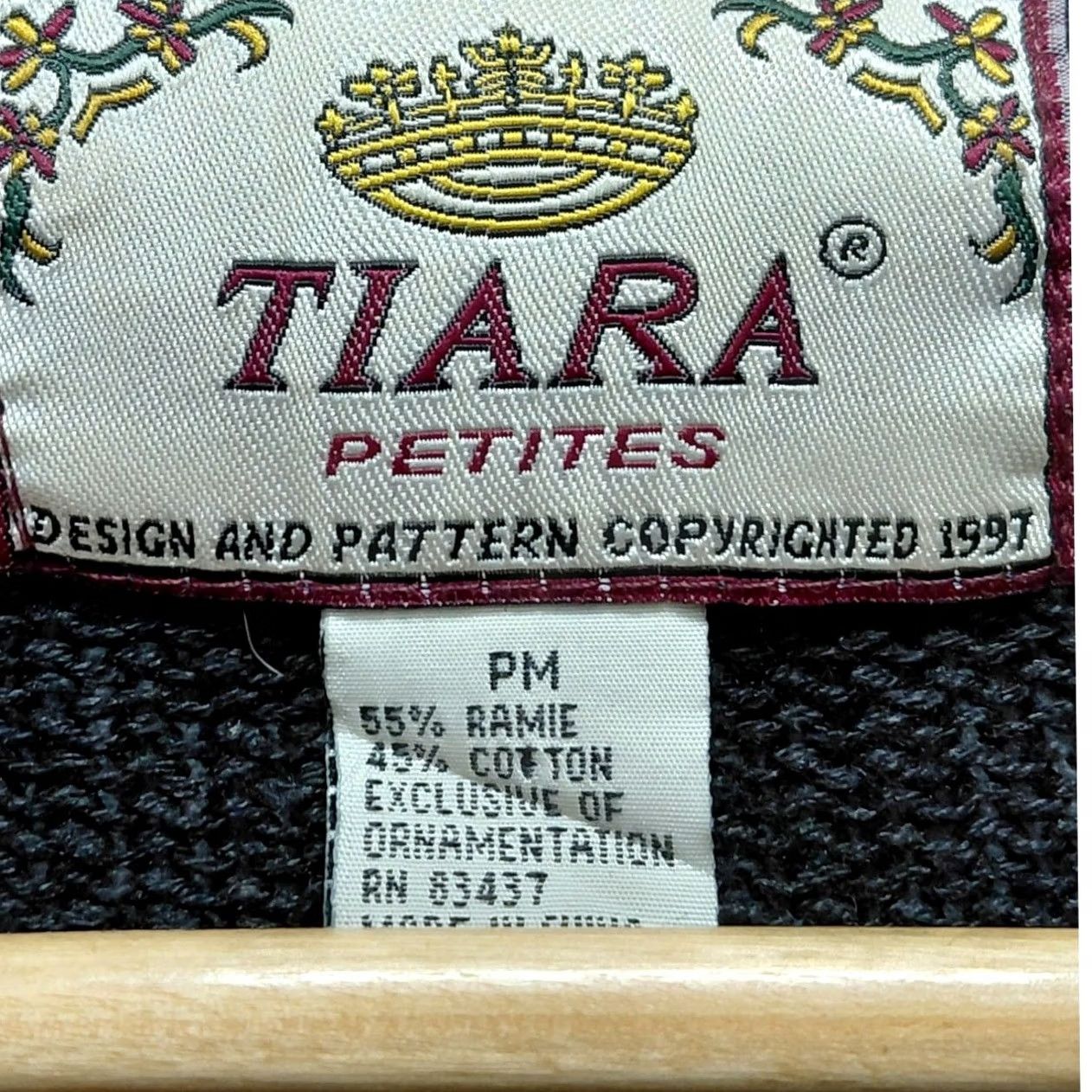 Vintage VINTAGE TIARA PETITES Sweater Women PM Ramie Cotton Black Floral Knit Crew Neck Long Sleeve Casual Pullover - Hand Wash Only Women Vintage 1990s Size M / US 6-8 / IT 42-44 - 3 Thumbnail