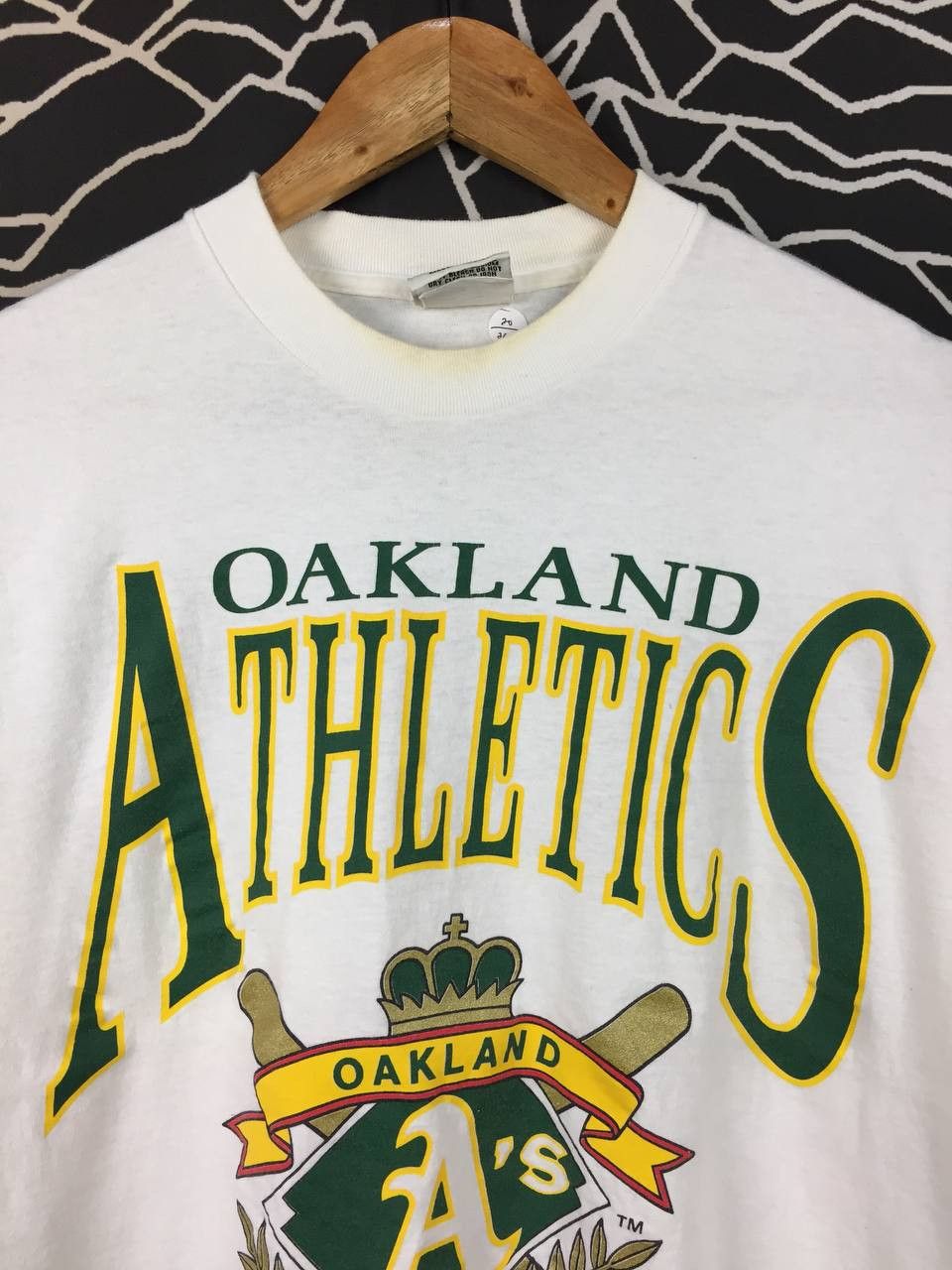 Vintage Vtg 90s Oakland Athletics MLB Made in USA Tee Size M Size US M / EU 48-50 / 2 - 3 Thumbnail