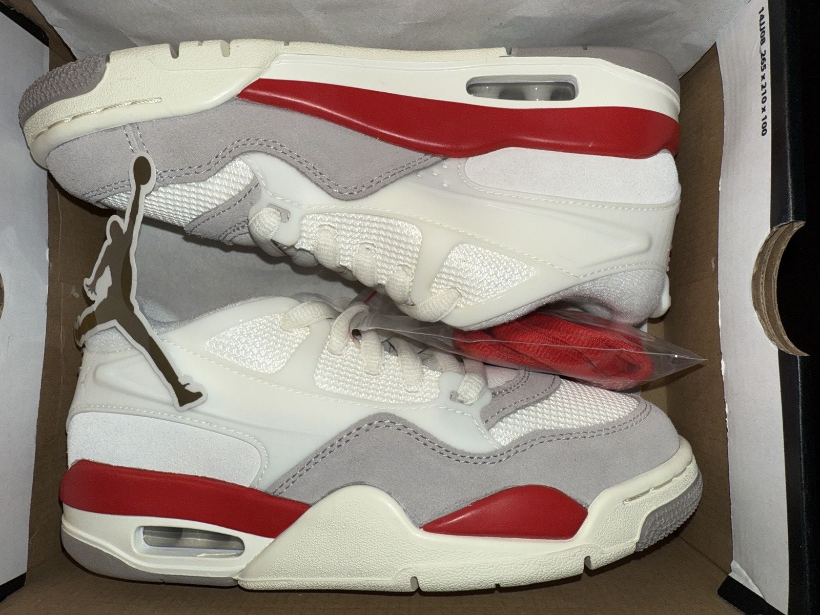 Jordan Brand Nike Air Jordan 4 RM (GS) sail/white/fire red/grey 4y/5.5w Size US 5.5 / IT 35.5 - 8 Thumbnail