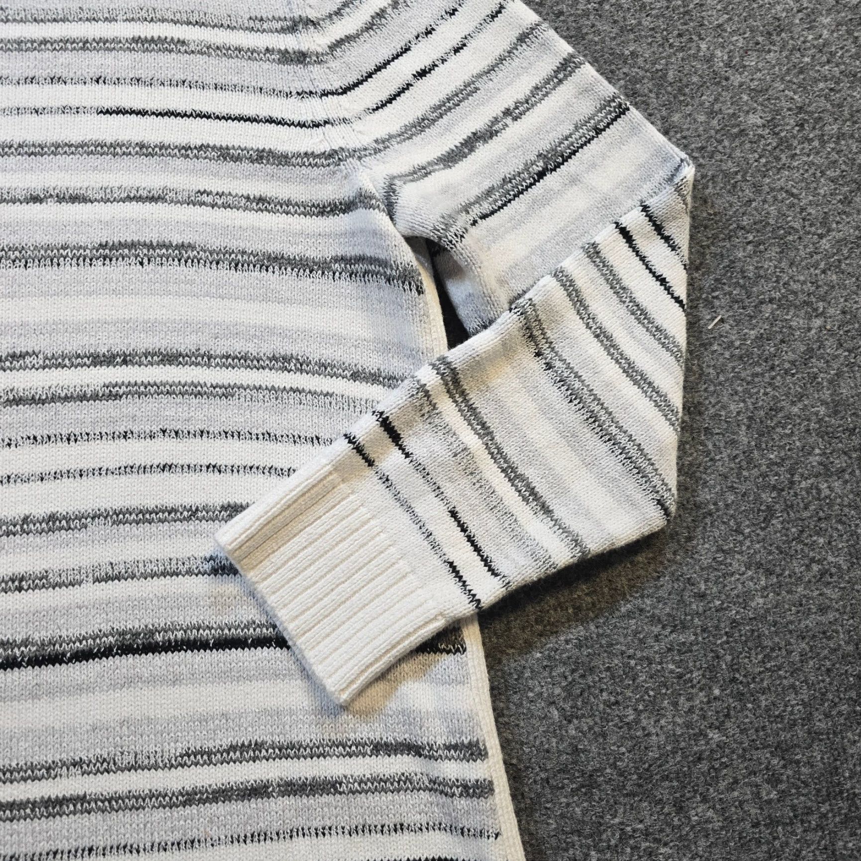 Talbots Talbots Sweater Womens XL White Gray Striped Knit Basic Casual Career Shirt Pullover Long Sleeve Round Neck Knit Regular Classic Nike Size XL / US 12-14 / IT 48-50 - 4 Thumbnail