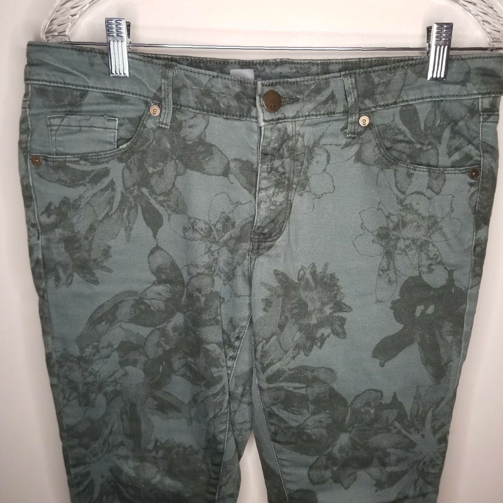 Mossimo MOSSIMO Womens Jeans Floral Premium Denim Cropped Size 8 Green Womens Size 30" / US 8 / IT 44 - 2 Thumbnail