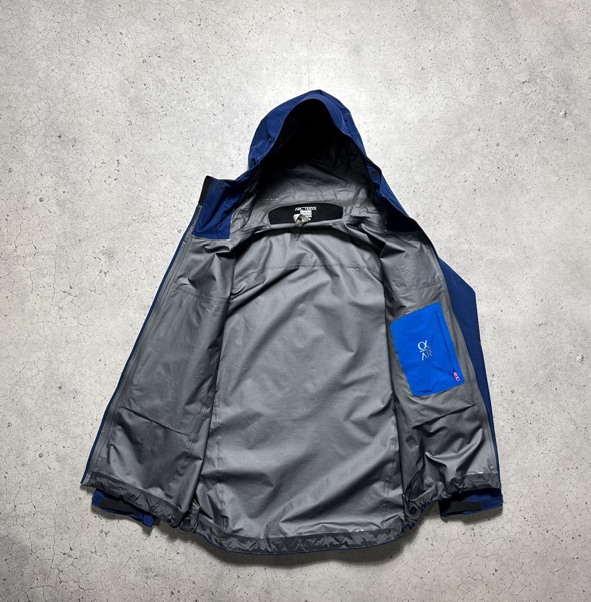 Arc'teryx Arc’teryx Gore-Tex Pro Alpha AR Jacket Size L Size US L / EU 52-54 / 3 - 9 Thumbnail