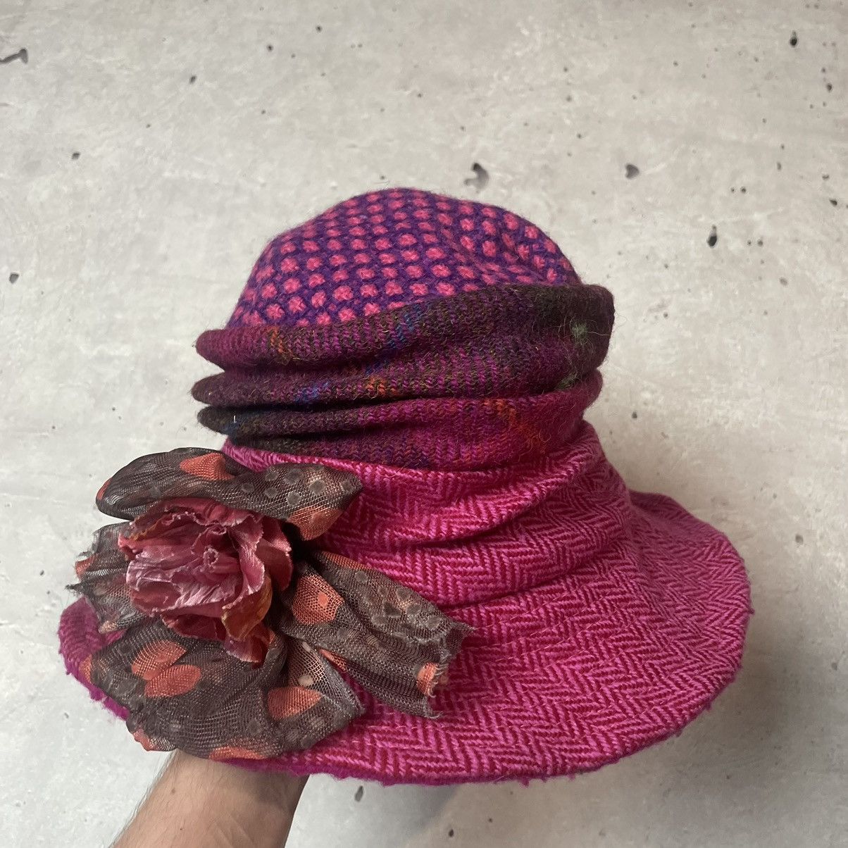 Vintage Vintage Grevi Avantgarde women’s Hat roses y2k Size ONE SIZE - 1 Thumbnail