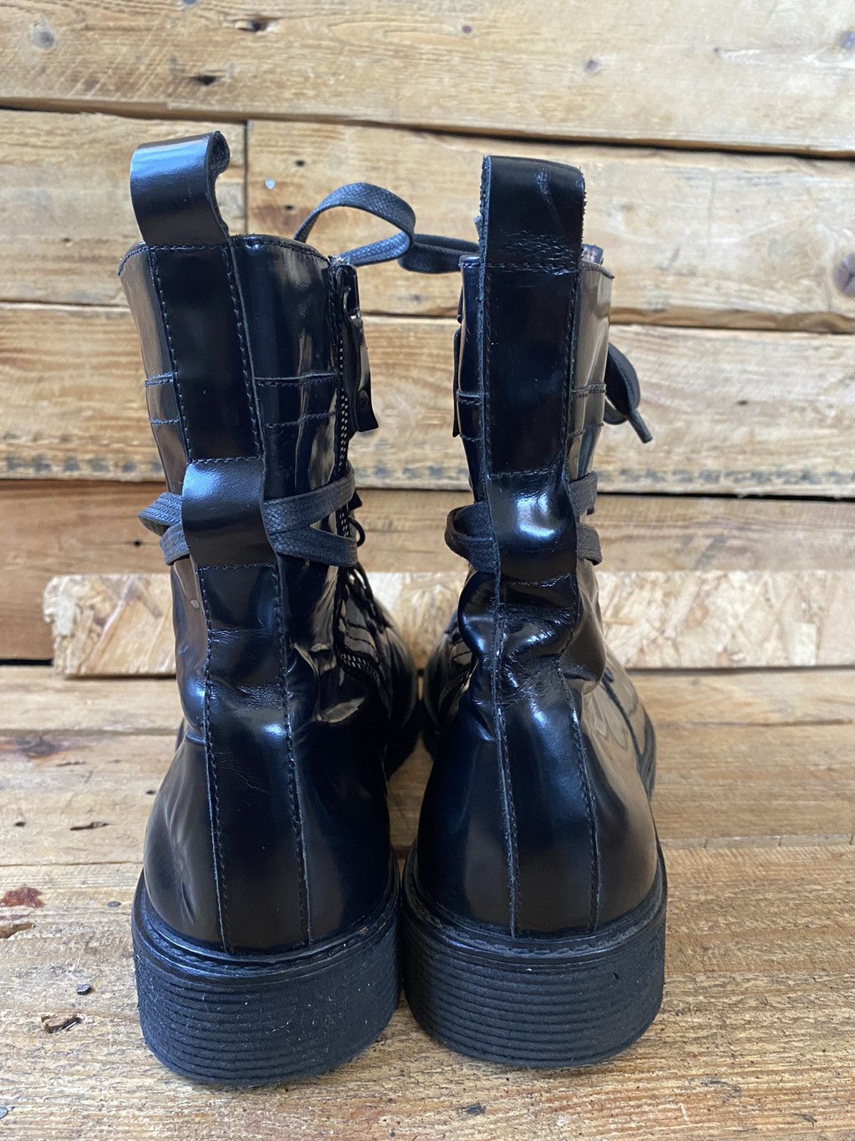 Alexander McQueen × Designer Alexander mc queen black patent leather lace boots sz41 Size US 8 / EU 41 - 7 Thumbnail