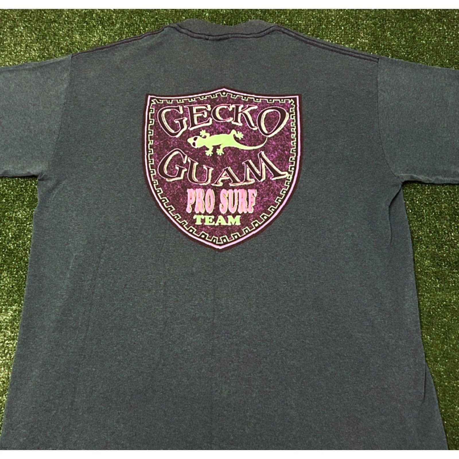 Vintage VINTAGE Gecko Hawaii Pro Surf Team GUAM Graphic VTG Shirt Mens Large 90s Surf Hawaii Beach USA Green Short Sleeve T-Shirt Size US L / EU 52-54 / 3 - 4 Thumbnail