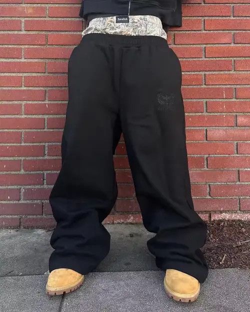 Jean × Vintage Harajuku Camouflage Embroidered Double Waist Sweatpants Size US 31 - 1 Thumbnail