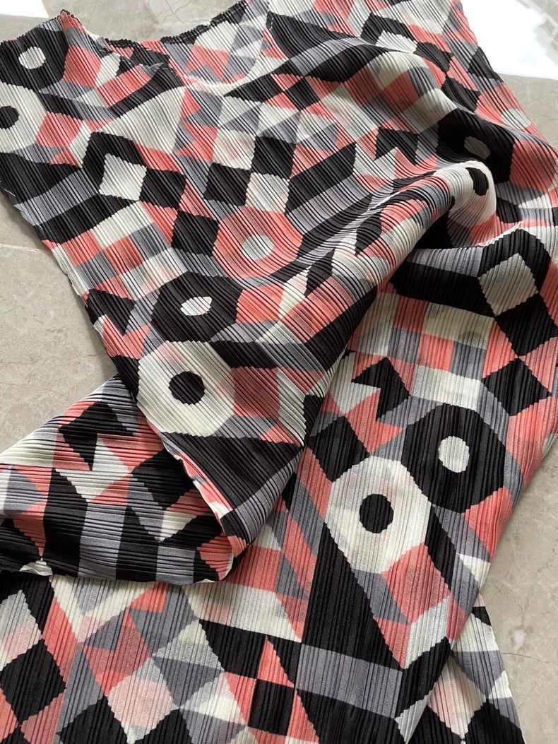 Issey Miyake Issey Miyake size:3 Black and pink geometric mixed-color d Size M / US 6-8 / IT 42-44 - 2 Thumbnail