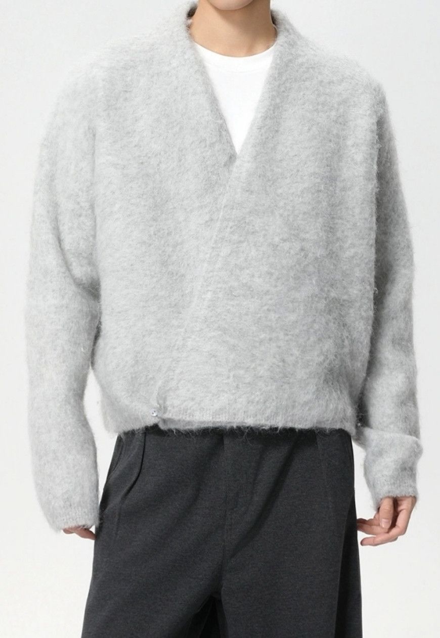Other Men’s Solid color V-neck sweater Size US M / EU 48-50 / 2 - 8 Thumbnail