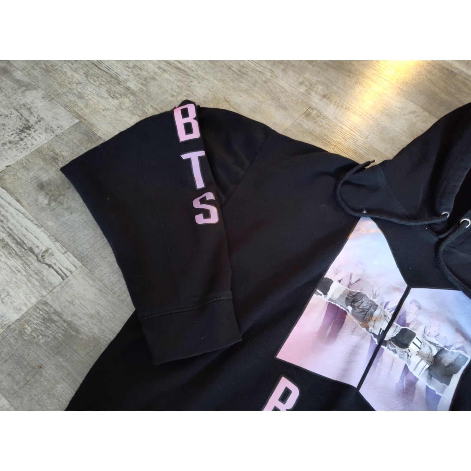 Vintage Pacific & Co. BTS K-Pop Boy Band Hoodie Unisex Adults L Gray Graphic Print Pullover Hooded Sweatshirt Size US L / EU 52-54 / 3 - 6 Thumbnail