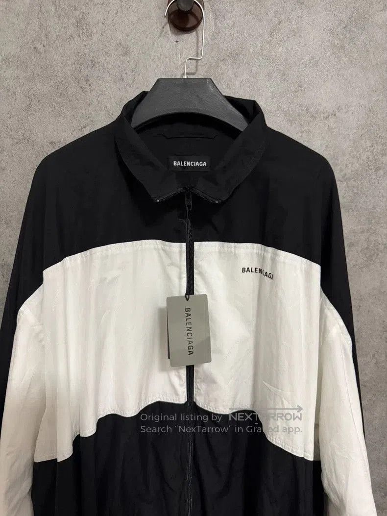 Balenciaga Balenciaga Logo Embroidered Black and White Jacket. Size US S / EU 44-46 / 1 - 1 Thumbnail