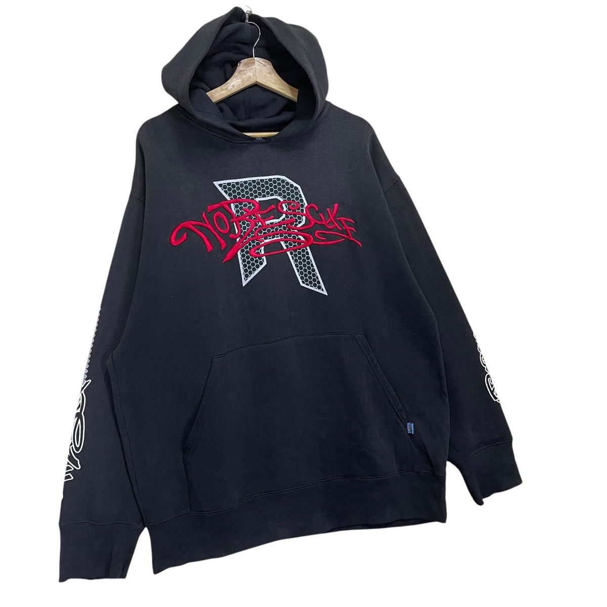 Japanese Brand Vintage No Bescuf Gravity Embroidered Pullover Hoodie Size US L / EU 52-54 / 3 - 2 Thumbnail