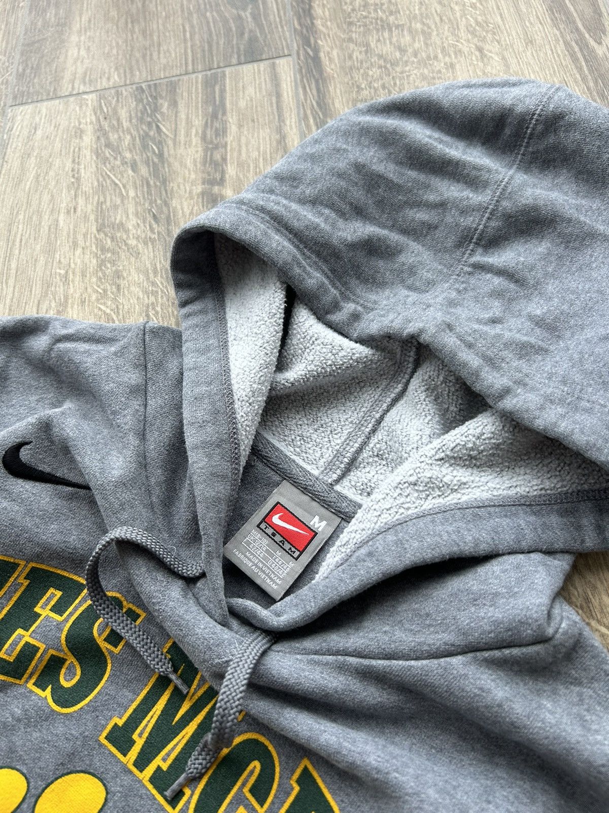 Nike × Vintage Nike Vintage Bobcats big logo y2k hoodies mens Size US M / EU 48-50 / 2 - 3 Thumbnail