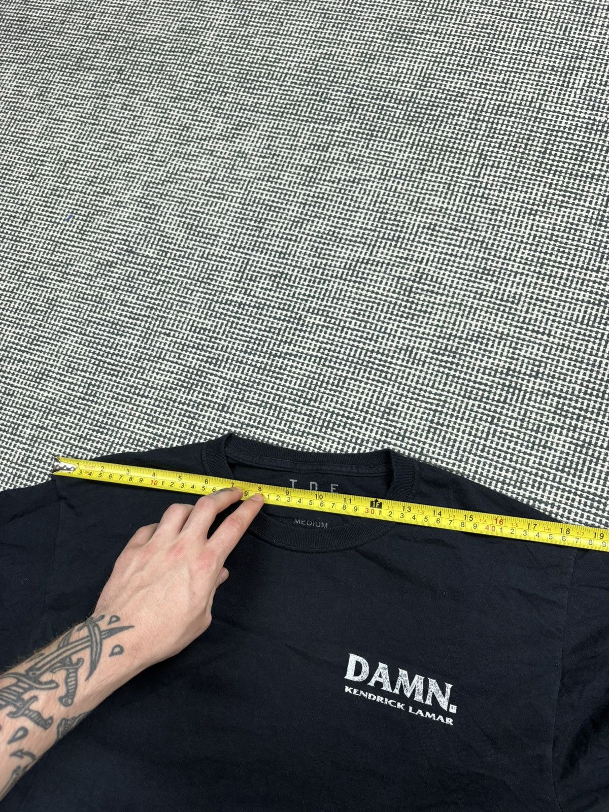 Kendrick Lamar Kendrick Lamar Damn merch long sleeve tee rap Size US M / EU 48-50 / 2 - 6 Thumbnail