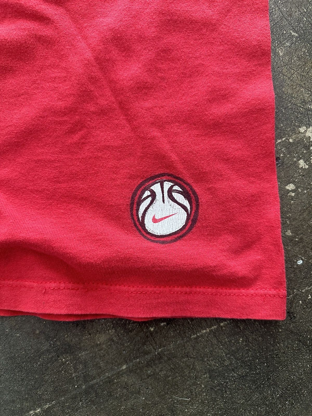 Nike × Vintage Vintage Nike 90s Red Basketball Shirt Size US M / EU 48-50 / 2 - 4 Thumbnail